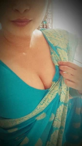 Desi Girl Leaked to Bfs .. Full album below