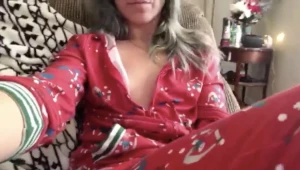 Sexy Blonde Festive Flasher