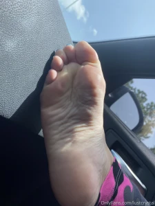 Beautiful Feet Queen 817498