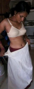 Cute Tamil Aunty 891433