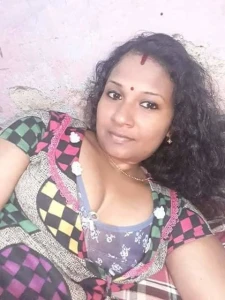 Tamil MILF Aunty 895666