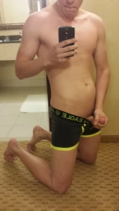 Twink cumming on the mirror 911119