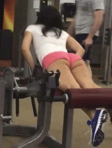 Girl at Gym ass 952598