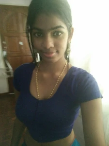 Dusky Lankan Tamil Beauty 1138571