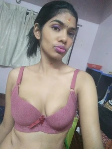 Dusky Lankan Tamil Beauty 1138572