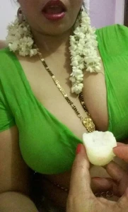 Horny Tamil MILF 01 1138624