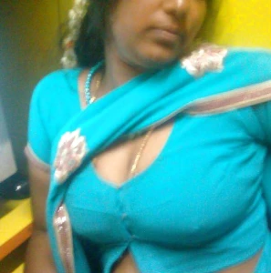 Horny Tamil MILF 02 1304164