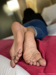 ATCi Feet Pics 1422998