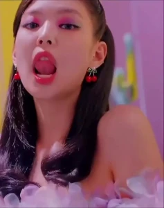 BLACKPINK&#039;s Jennie Wants YOU To Cum On Her Fucking Pretty Face Right Now 1555786