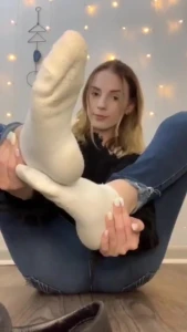 My little sister feet 2 