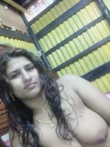 Cute Horny MILF Nudes 1807498