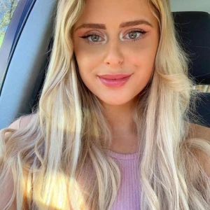 UK Blonde, 23