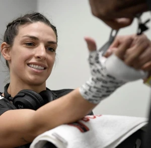 MacKenzie Dern MMA 1917137