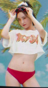 Brave Girls&#039; Yuna Just Won&#039;t Mind You Jerking Off To Her Tight Tummy Right Now 1940426