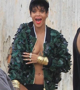 Rihanna nipples and tits