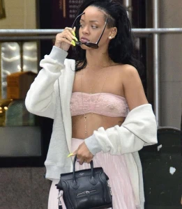 Rihanna nipples and tits 1965878