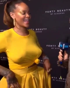 Rihanna nipples and tits 1965885