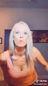 TIKTOK SPH : Boy Calm Down With your Lil' Ass Dick (Ebonic Folk Music!)