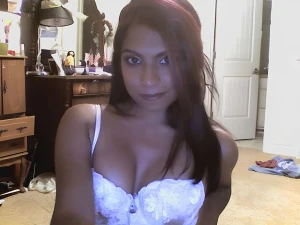 Indian slut Kayla exposed  2096681