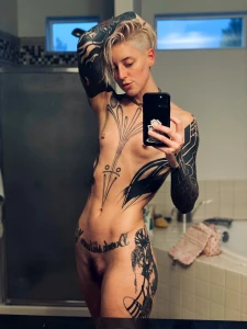 Your New Tattooed Queen 2171780