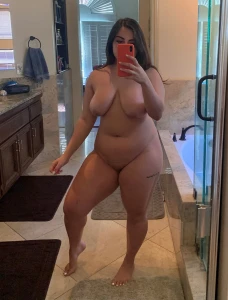 Thick Sara 2178714