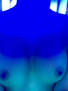 marlyn flashing in the gym and tanning bed 2201224