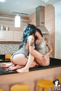 Suicide Girls - Ividenaly e Janisvitti 2230139