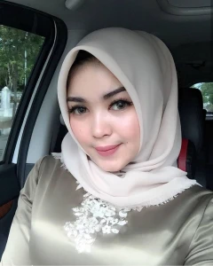 Which no nude hijabi girls do you like the best? 2232166