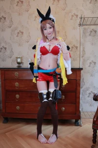 Atelier Ryza cosplay goes topless with big boobies 2244419