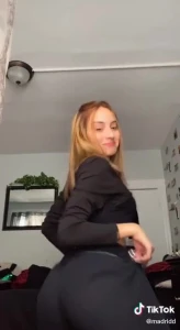 TikTok ass