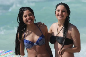 Flicker girls on beach P3 2356150