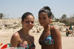 Flicker girls on beach P8 2357635