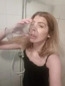 I love drinking piss (both clients and my own)