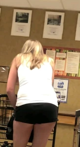 Supermarket Milf Candid Shots 2581519