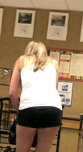 Supermarket Milf Candid Shots 2581522