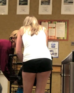 Supermarket Milf Candid Shots 2581526