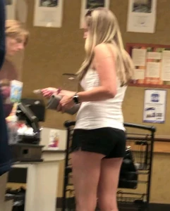 Supermarket Milf Candid Shots 2581533