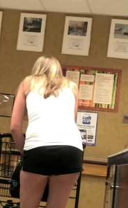 Supermarket Milf Candid Shots 2581546