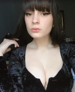 Big Titty Goth Girl 19