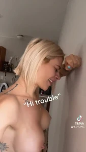 Tiktok + 18 2658428