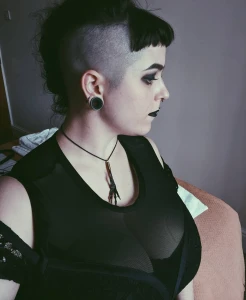 Huge tit goth babe 2753815