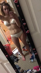 Kendra rose Moore ,24,Illinois upvote for more 2824359