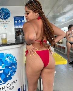 Dominican girl with a phat ass and big tits 2825705