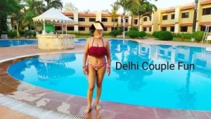 Delhi couple having fun 2874985