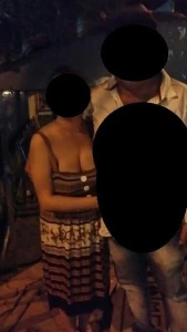 Delhi couple having fun 2875009