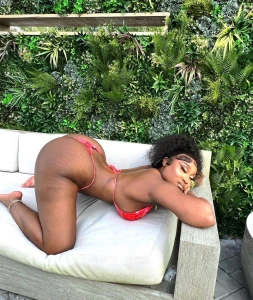 BadBitch,EricaBanks 🍎 🍑💦