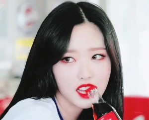 Olivia Hye LOONA