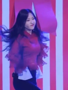 Olivia Hye LOONA 2931969