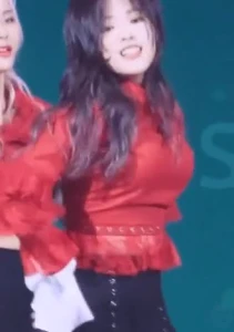 Olivia Hye LOONA 2931970