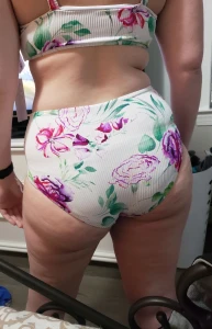 Pawg slut Amanda exposed 3000850